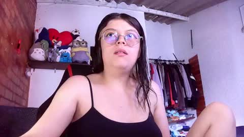 Julieta online show from February 13, 2025, 4:07 pm