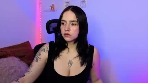 Emily Lindey online show from February 8, 2026, 2:26 am