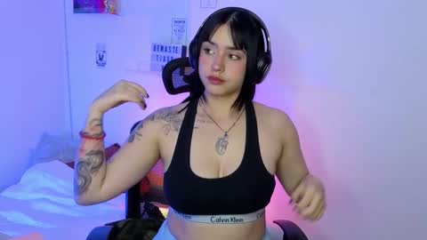 Emily Lindey online show from March 29, 2026, 7:19 am