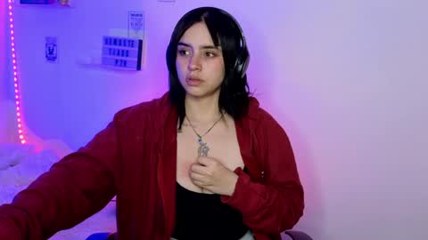 Emily Lindey online show from April 1, 2026, 6:14 am