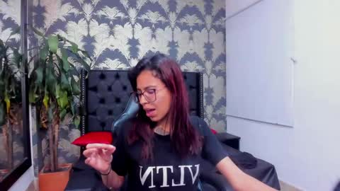 Snapshot of emily_loperaa chatting on May 3, 2026, 5:08 pm Emily online show from May 3, 2026, 5:08 pm