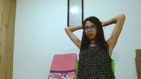 Snapshot of emily_loperaa chatting on May 29, 2026, 4:21 am Emily online show from May 29, 2026, 4:21 am