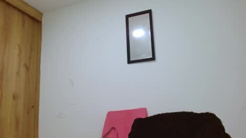 Snapshot of emily_loperaa chatting on June 7, 2026, 10:02 pm Emily online show from June 7, 2026, 10:02 pm