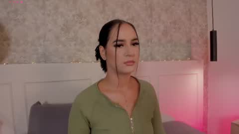 Snapshot of emily_luve chatting on July 4, 2026, 12:00 pm emily_luve online show from July 4, 2026, 12:00 pm