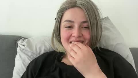 emily_morning_dew online show from May 14, 2026, 7:04 am
