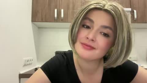 emily_morning_dew online show from June 12, 2026, 8:35 am