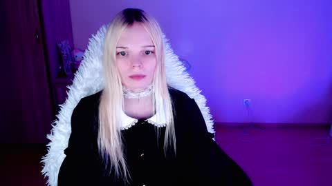 Snapshot of emily_nyaffe chatting on January 28, 2025, 4:39 am Lia online show from January 28, 2025, 4:39 am