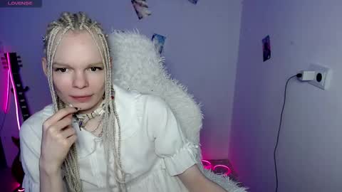 Lia online show from January 8, 2026, 5:10 am