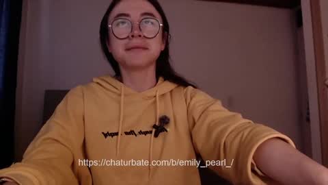 emily_pearl_ online show from February 4, 2025, 8:59 pm