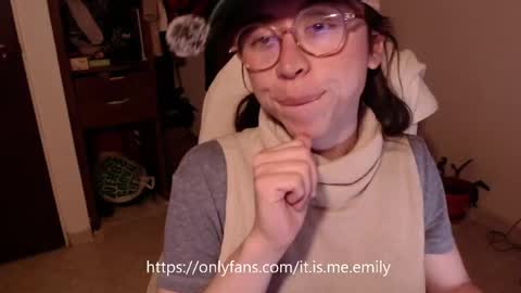 emily_pearl_ online show from September 24, 2025, 11:41 pm