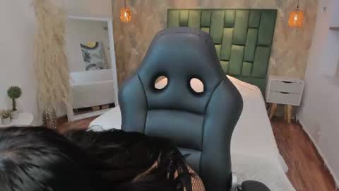 Snapshot of emily_rosee__ chatting on June 11, 2026, 12:32 am Emily online show from June 11, 2026, 12:32 am
