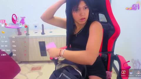 Snapshot of emily_rosse04 chatting on October 16, 2025, 12:28 pm online show from October 16, 2025, 12:28 pm