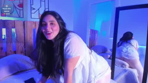 Emilly online show from March 25, 2026, 8:26 pm