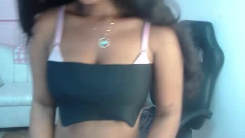 emily_smith_t online show from March 18, 2026, 9:40 pm