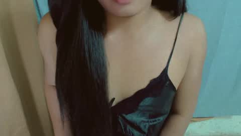 Snapshot of emily_sweeney chatting on February 8, 2025, 5:51 am emily online show from February 8, 2025, 5:51 am