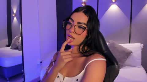 emily_tolson online show from June 10, 2026, 7:57 pm