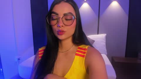 emily_tolson online show from June 17, 2026, 7:26 pm