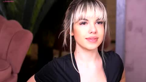 Snapshot of emily_voss chatting on January 9, 2026, 5:10 am Emily online show from January 9, 2026, 5:10 am