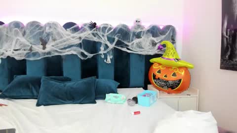 Snapshot of emilyandmarco_ chatting on November 1, 2025, 12:34 am Emilyyy online show from November 1, 2025, 12:34 am