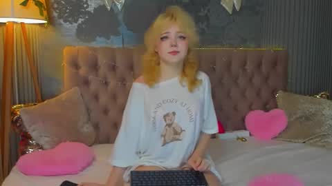 Baby Emelli online show from January 8, 2026, 6:48 am