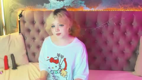 Baby Emelli online show from May 28, 2026, 7:05 am