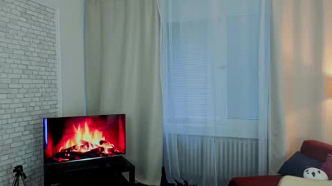 emilyblazee online show from March 16, 2026, 5:55 am