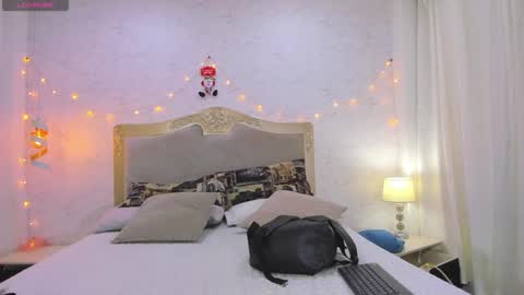 Snapshot of emilycastro_ chatting on January 3, 2025, 2:30 pm Emily online show from January 3, 2025, 2:30 pm