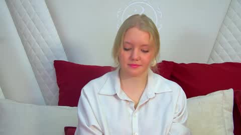 Snapshot of emilyevansen chatting on December 18, 2025, 6:52 am Emily online show from December 18, 2025, 6:52 am