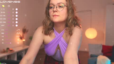 Snapshot of emilyforelsket chatting on December 5, 2024, 2:00 pm Emily online show from December 5, 2024, 2:00 pm