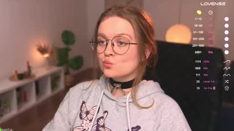 Snapshot of emilyforelsket chatting on March 1, 2025, 12:34 pm Emily online show from March 1, 2025, 12:34 pm