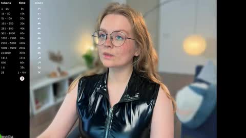 Snapshot of emilyforelsket chatting on October 12, 2025, 12:04 pm Emily online show from October 12, 2025, 12:04 pm