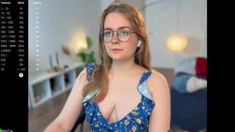 Snapshot of emilyforelsket chatting on October 18, 2025, 12:17 pm Emily online show from October 18, 2025, 12:17 pm