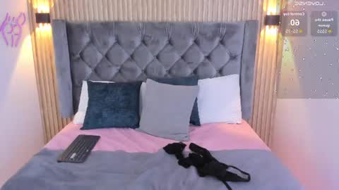 Snapshot of emilygracce chatting on July 1, 2026, 12:18 pm emilygracce online show from July 1, 2026, 12:18 pm