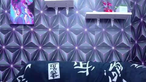 EMELY online show from December 13, 2025, 10:59 pm