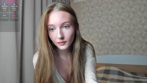 Emy and Angie online show from June 21, 2026, 10:56 pm