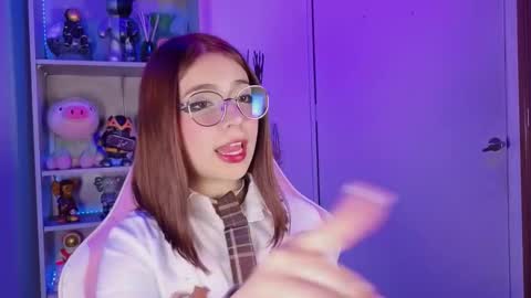 Snapshot of emilykarterr chatting on October 30, 2025, 4:41 pm VALEEEN online show from October 30, 2025, 4:41 pm