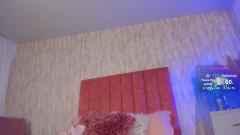 Snapshot of emilyparker__ chatting on September 30, 2025, 11:32 pm My IG - EmilyParker online show from September 30, 2025, 11:32 pm