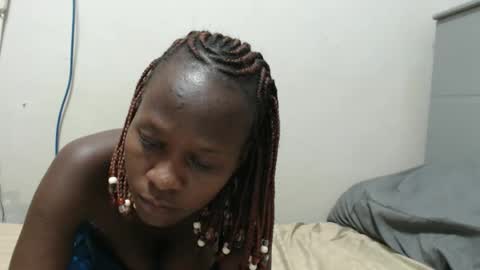 Emilly online show from March 25, 2026, 9:32 pm