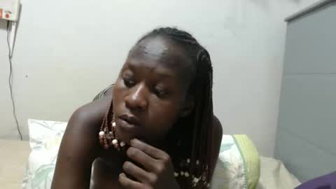 Emilly online show from April 12, 2026, 9:31 pm