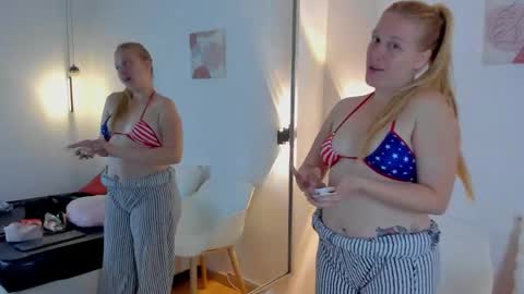 Snapshot of emilysumer chatting on February 21, 2026, 4:46 am Summer 3 online show from February 21, 2026, 4:46 am