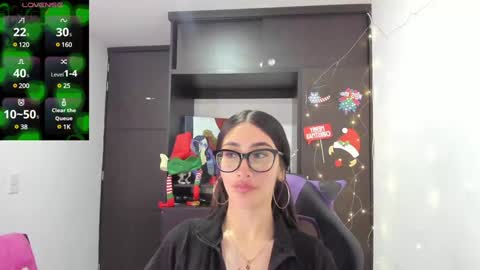 Snapshot of emilytafur chatting on December 11, 2024, 7:25 pm Emy online show from December 11, 2024, 7:25 pm