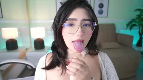 Emily Turner  online show from February 3, 2026, 7:08 pm