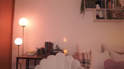 IG thickemmsss online show from March 2, 2025, 7:56 pm