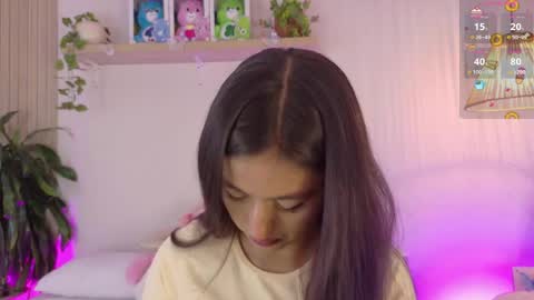 Snapshot of emilyy_bank chatting on June 5, 2026, 8:25 pm Emily Bank online show from June 5, 2026, 8:25 pm