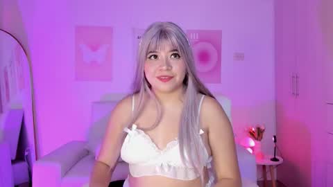 Snapshot of emilyycute_ chatting on March 21, 2026, 8:19 am Emily online show from March 21, 2026, 8:19 am