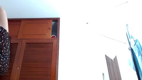 emilyzans07 online show from February 5, 2025, 8:57 pm