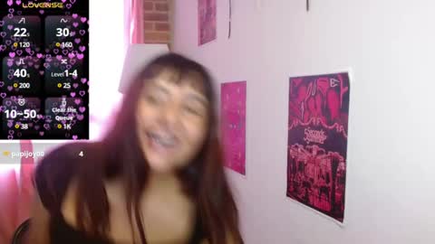 Snapshot of emitaa17228 chatting on February 21, 2025, 10:26 pm emma online show from February 21, 2025, 10:26 pm