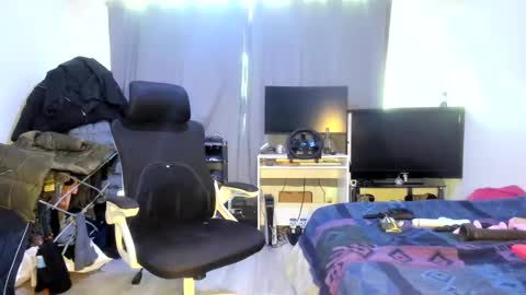 Snapshot of emliyjamesmjb chatting on February 18, 2025, 12:17 pm emliyjamesmjb online show from February 18, 2025, 12:17 pm