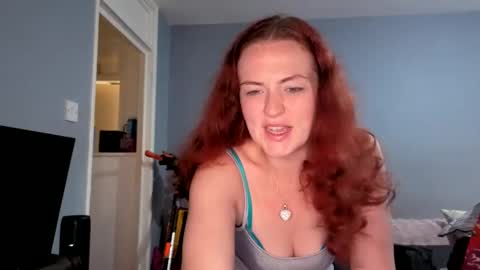 Snapshot of emliyjamesmjb chatting on September 17, 2025, 9:33 am emliyjamesmjb online show from September 17, 2025, 9:33 am