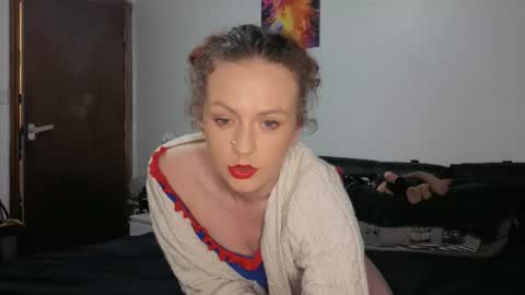 emliyjamesmjb online show from March 18, 2026, 10:02 pm